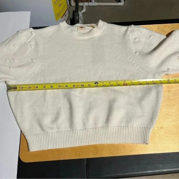 Levi’s Womens Puff Sleeve Jumper NWT Size M Cream Crew Neck Pullover Cropped - Picture 6 of 9